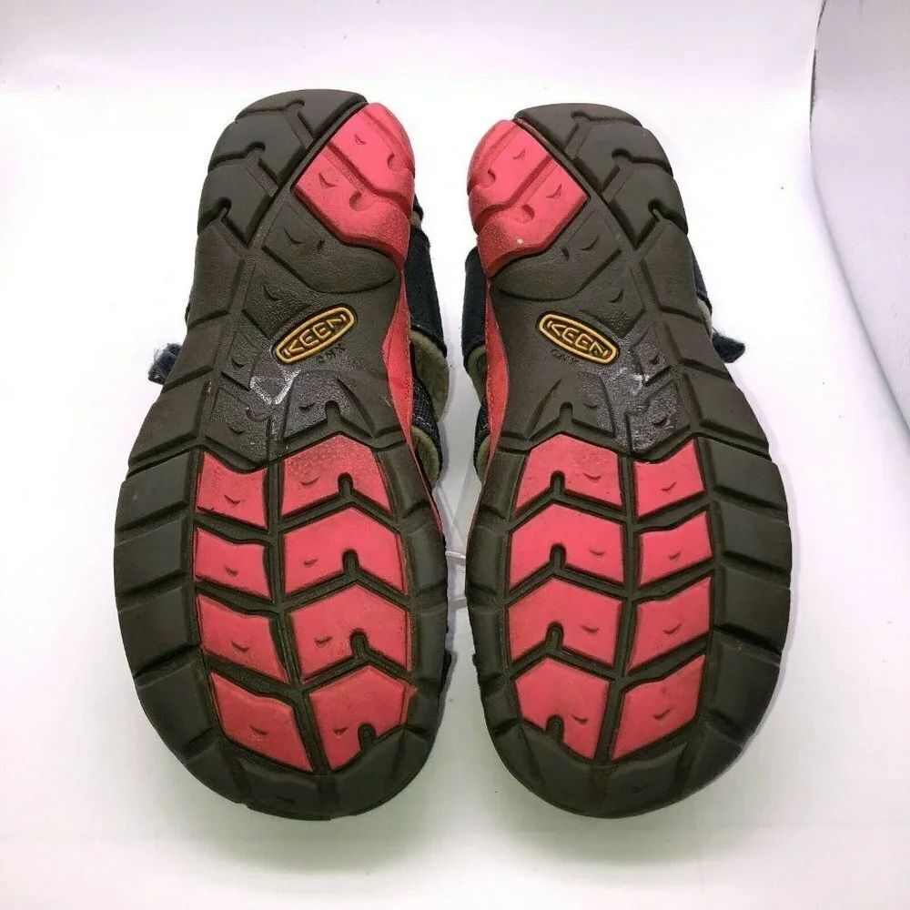 Keen Kids Size 2 Blue Pink Sport Waterproof Slip On Hiking Sandals Waterproof